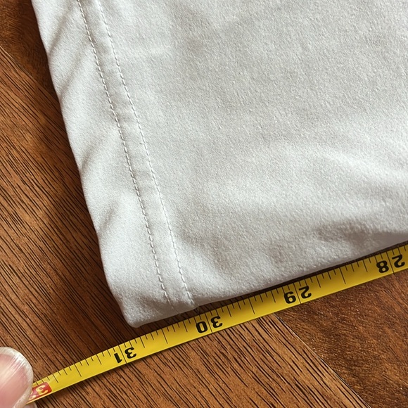 BNWOT light gray under Armour squad warm up pant - Picture 12 of 16